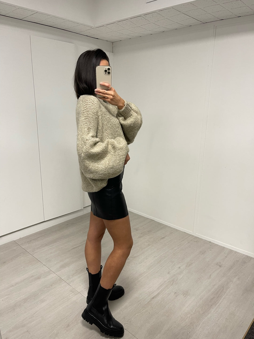 KALYA BEIGE SWEATER